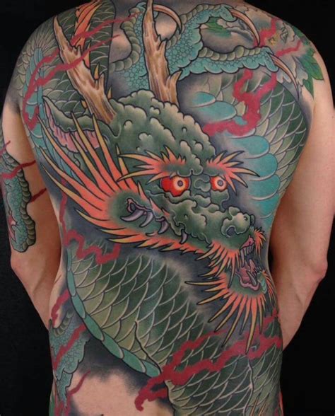 tatouage japonais dos femme|Tatouage Japonais femme : 15+ idées de tatouages。